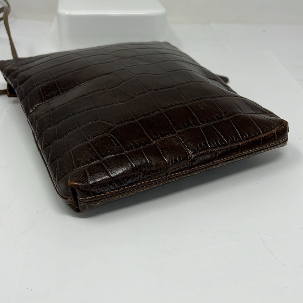 Carlos Falchi Brown Leather Croc Embossed Crossbody Zipper Bag - Picture 7 of 13